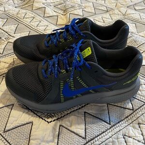 Nike Men's Charcoal and Blue Run Swift V 20 Running Shoes